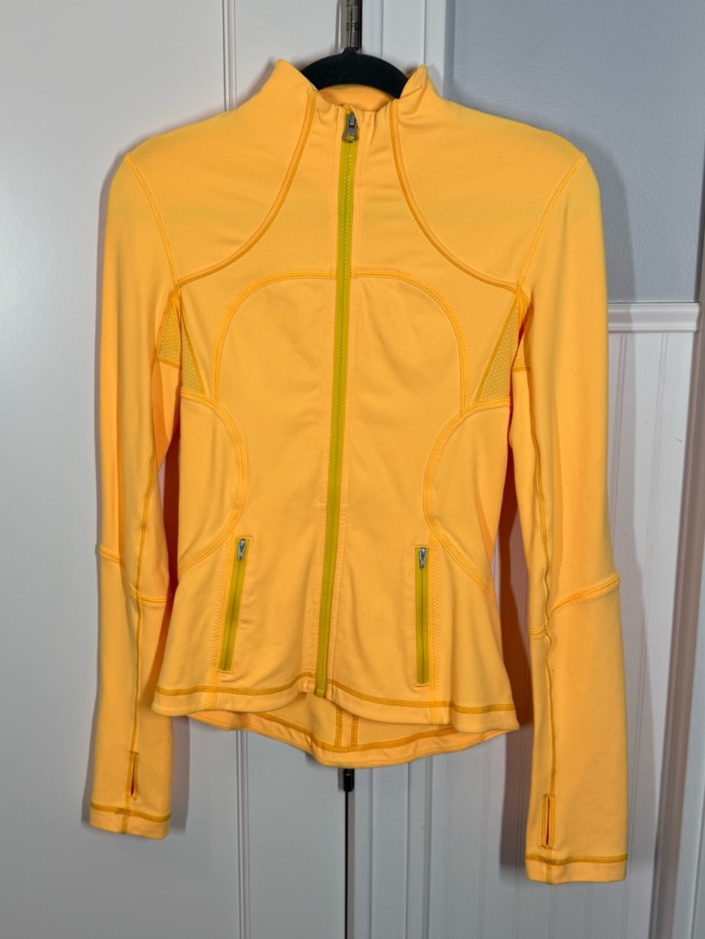 Lululemon Y2K size 4 define jacket mango‎ yellow orange color trendy spring cute